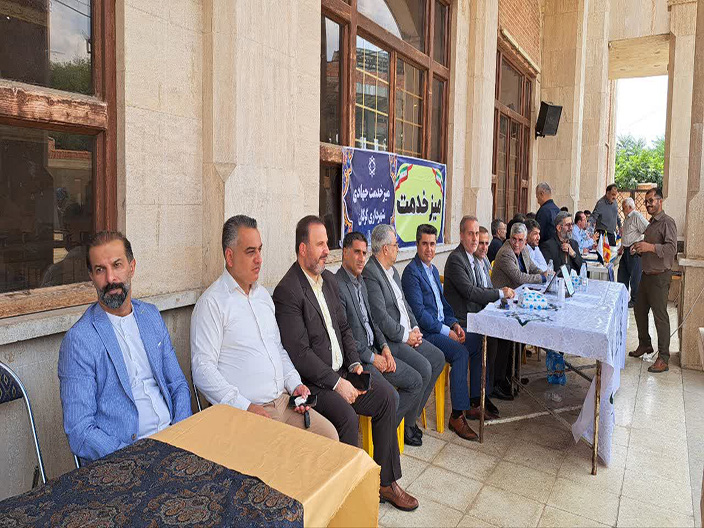 میز خدمت مدیران شهرداری گرگان روز جمعه در مصلی وحدت برپا شد